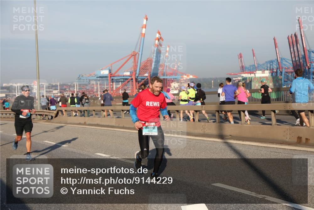 03.10.2025 - Köhlbrandbrückenlauf Yannick Fuchs http://msf.ph/oto/9144229 03.10.2025 08:32:12 Position 2 3401 meine-sportfotos.de