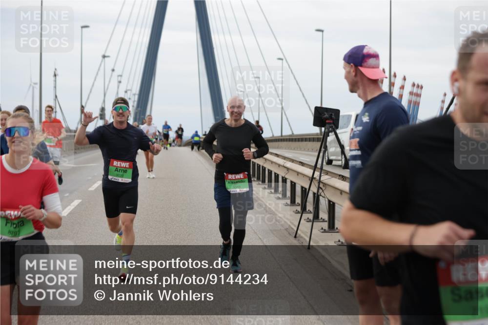 03.10.2025 - Köhlbrandbrückenlauf Jannik Wohlers http://msf.ph/oto/9144234 03.10.2025 15:45:31 Position 1 8791, 9020, 9349, 71 meine-sportfotos.de