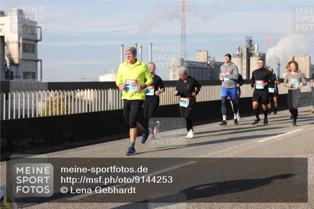 03.10.2025 - Köhlbrandbrückenlauf Lena Gebhardt http://msf.ph/oto/9144253 03.10.2025 10:02:02 Position 2  meine-sportfotos.de