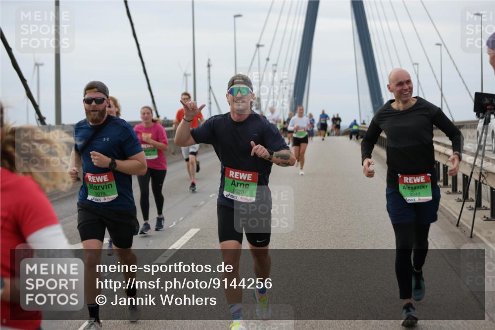 03.10.2025 - Köhlbrandbrückenlauf Jannik Wohlers http://msf.ph/oto/9144256 03.10.2025 15:45:32 Position 1 9019, 9020, 9349 meine-sportfotos.de