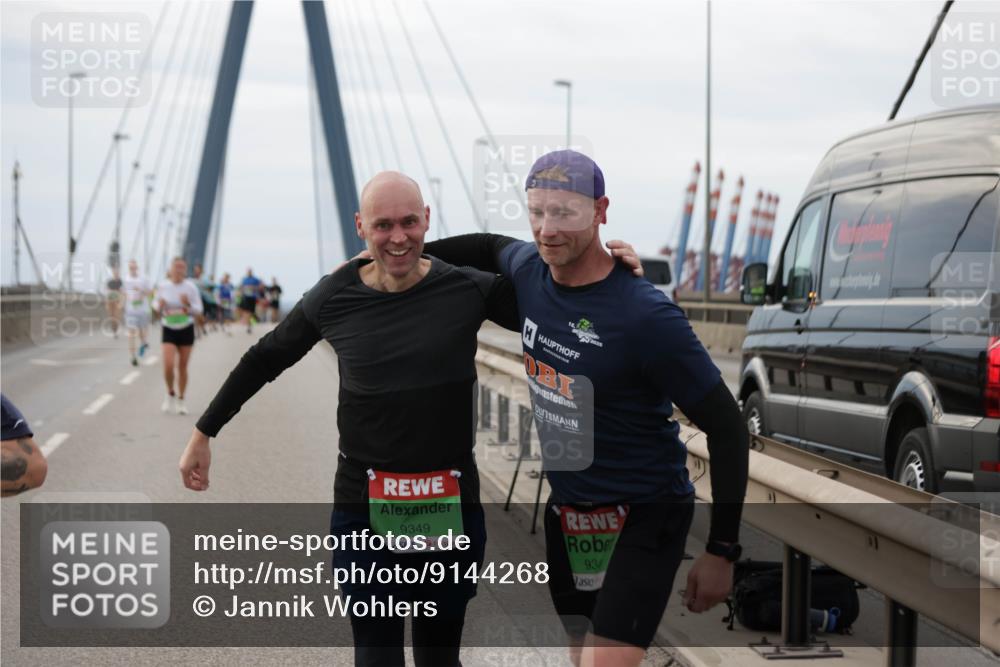 03.10.2025 - Köhlbrandbrückenlauf Jannik Wohlers http://msf.ph/oto/9144268 03.10.2025 15:45:32 Position 1 2025, 9349, 934 meine-sportfotos.de