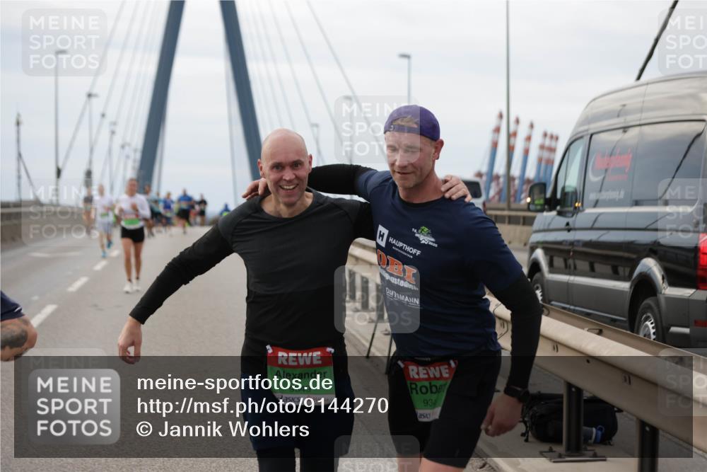 03.10.2025 - Köhlbrandbrückenlauf Jannik Wohlers http://msf.ph/oto/9144270 03.10.2025 15:45:32 Position 1 2025, 9349, 934 meine-sportfotos.de