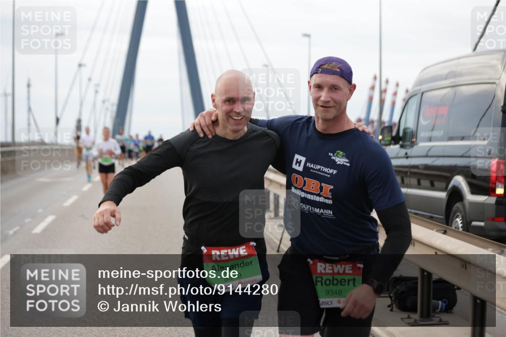 03.10.2025 - Köhlbrandbrückenlauf Jannik Wohlers http://msf.ph/oto/9144280 03.10.2025 15:45:33 Position 1 2025, 9349, 9348 meine-sportfotos.de