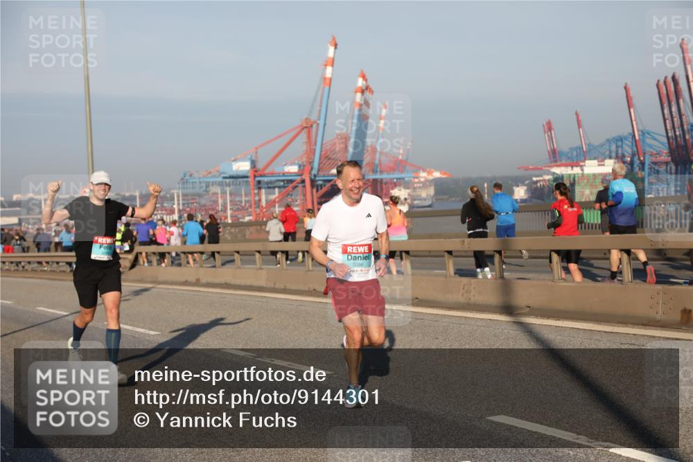 03.10.2025 - Köhlbrandbrückenlauf Yannick Fuchs http://msf.ph/oto/9144301 03.10.2025 08:32:19 Position 2 3086 meine-sportfotos.de