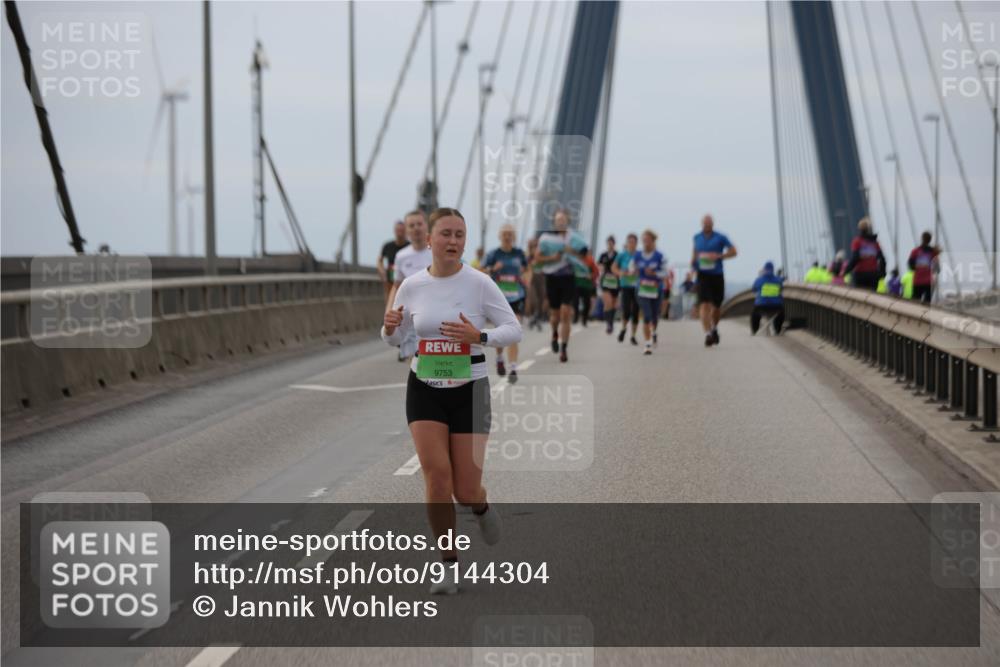 03.10.2025 - Köhlbrandbrückenlauf Jannik Wohlers http://msf.ph/oto/9144304 03.10.2025 15:45:35 Position 1 9753 meine-sportfotos.de