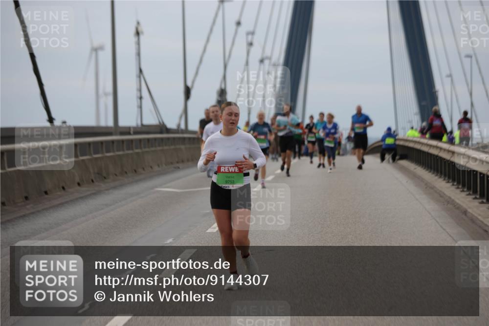 03.10.2025 - Köhlbrandbrückenlauf Jannik Wohlers http://msf.ph/oto/9144307 03.10.2025 15:45:35 Position 1 9753 meine-sportfotos.de
