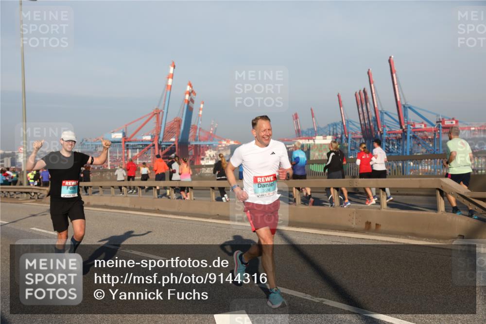03.10.2025 - Köhlbrandbrückenlauf Yannick Fuchs http://msf.ph/oto/9144316 03.10.2025 08:32:20 Position 2 3086 meine-sportfotos.de