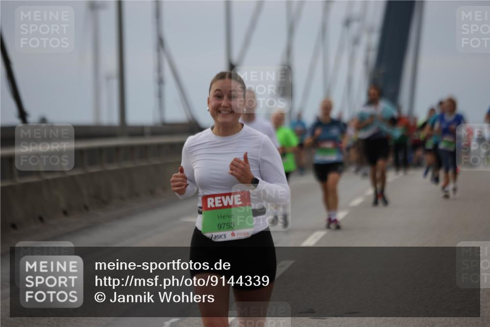 03.10.2025 - Köhlbrandbrückenlauf Jannik Wohlers http://msf.ph/oto/9144339 03.10.2025 15:45:36 Position 1 9753 meine-sportfotos.de
