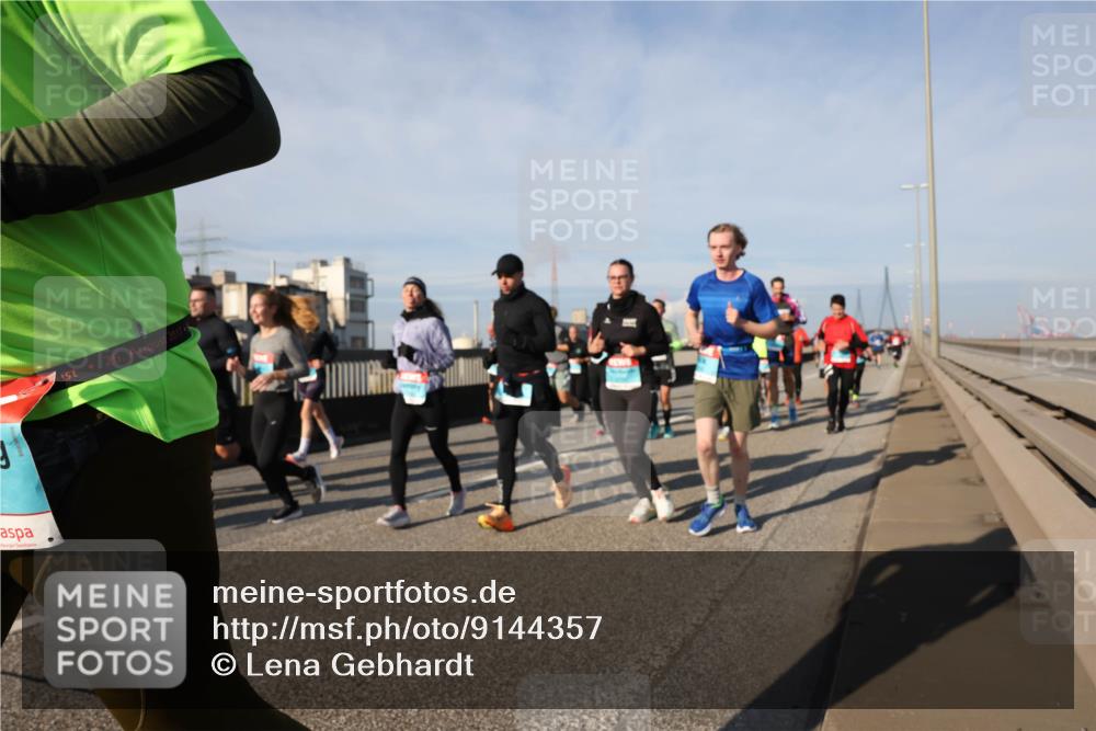 03.10.2025 - Köhlbrandbrückenlauf Lena Gebhardt http://msf.ph/oto/9144357 03.10.2025 10:02:05 Position 2 26, 2017 meine-sportfotos.de