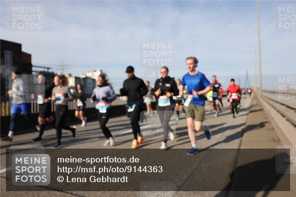 03.10.2025 - Köhlbrandbrückenlauf Lena Gebhardt http://msf.ph/oto/9144363 03.10.2025 10:02:06 Position 2  meine-sportfotos.de