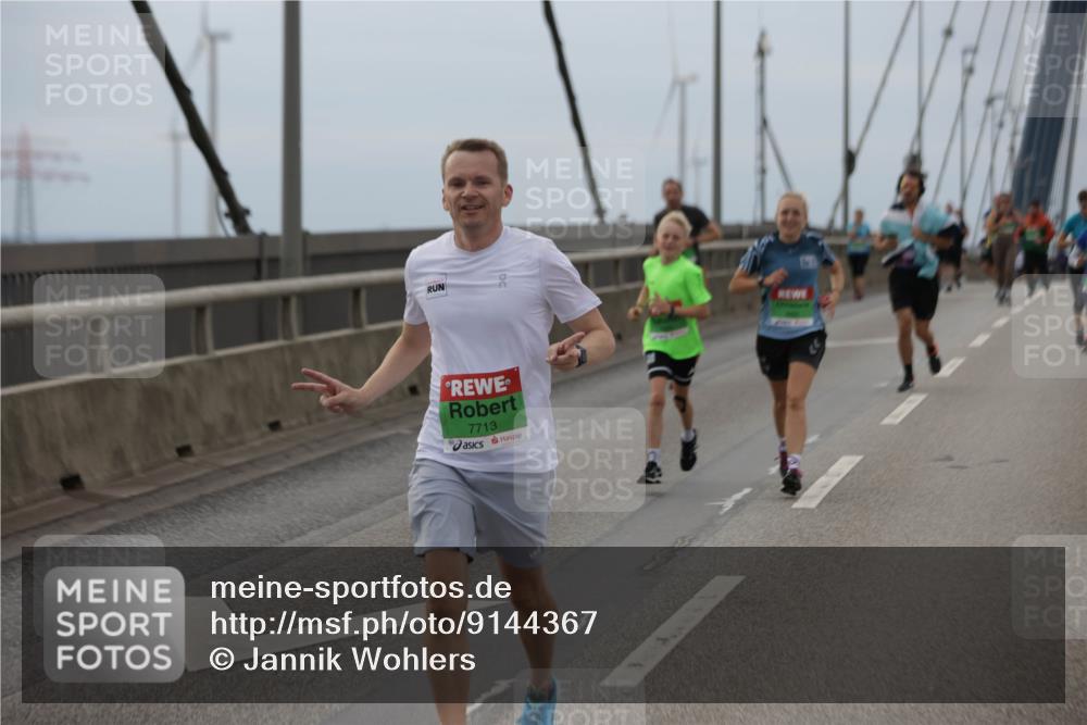 03.10.2025 - Köhlbrandbrückenlauf Jannik Wohlers http://msf.ph/oto/9144367 03.10.2025 15:45:40 Position 1 7713 meine-sportfotos.de