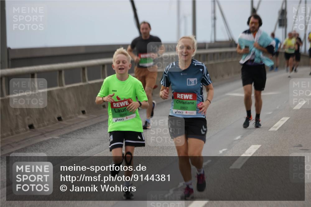 03.10.2025 - Köhlbrandbrückenlauf Jannik Wohlers http://msf.ph/oto/9144381 03.10.2025 15:45:42 Position 1 8866, 8862 meine-sportfotos.de