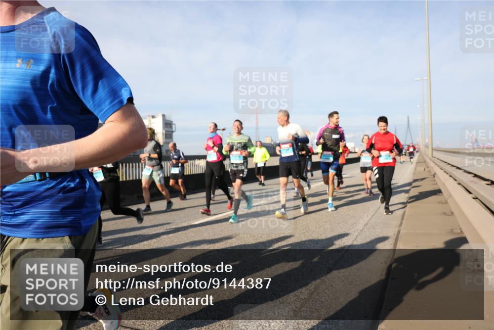 03.10.2025 - Köhlbrandbrückenlauf Lena Gebhardt http://msf.ph/oto/9144387 03.10.2025 10:02:07 Position 2  meine-sportfotos.de