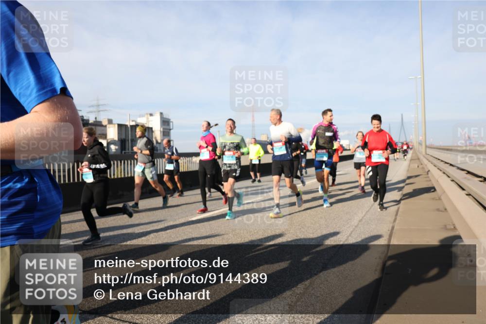 03.10.2025 - Köhlbrandbrückenlauf Lena Gebhardt http://msf.ph/oto/9144389 03.10.2025 10:02:07 Position 2  meine-sportfotos.de