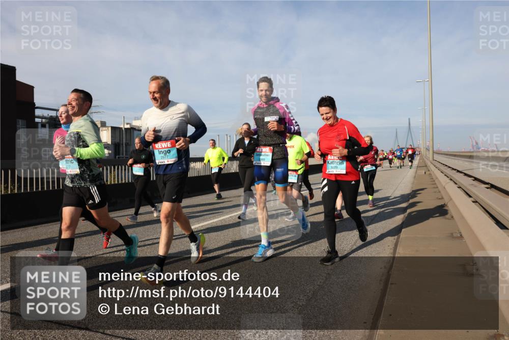 03.10.2025 - Köhlbrandbrückenlauf Lena Gebhardt http://msf.ph/oto/9144404 03.10.2025 10:02:08 Position 2  meine-sportfotos.de