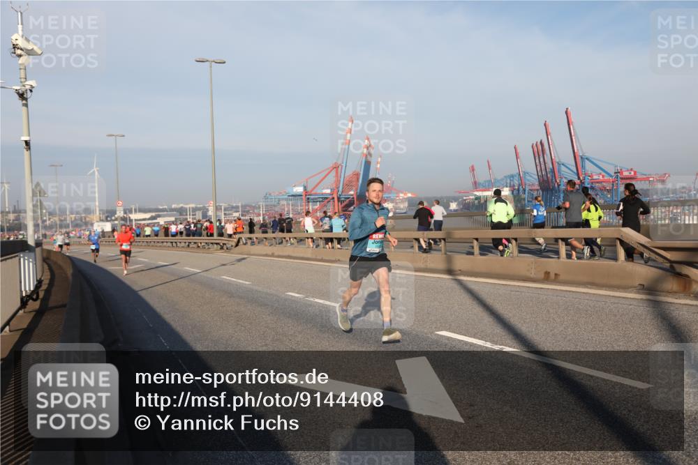 03.10.2025 - Köhlbrandbrückenlauf Yannick Fuchs http://msf.ph/oto/9144408 03.10.2025 08:32:37 Position 2  meine-sportfotos.de