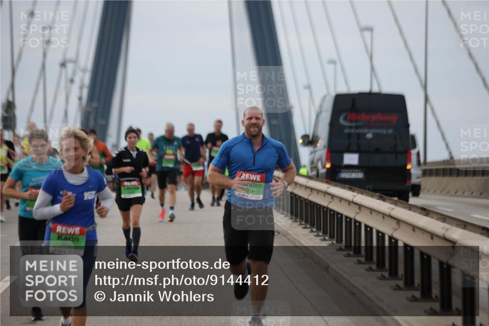 03.10.2025 - Köhlbrandbrückenlauf Jannik Wohlers http://msf.ph/oto/9144412 03.10.2025 15:45:44 Position 1 5666, 8118 meine-sportfotos.de