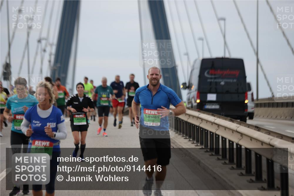 03.10.2025 - Köhlbrandbrückenlauf Jannik Wohlers http://msf.ph/oto/9144416 03.10.2025 15:45:45 Position 1 8118, 9600, 2048 meine-sportfotos.de
