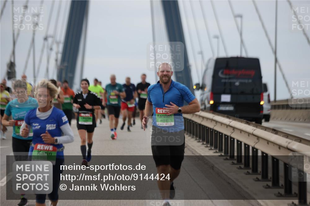 03.10.2025 - Köhlbrandbrückenlauf Jannik Wohlers http://msf.ph/oto/9144424 03.10.2025 15:45:45 Position 1 624, 8118, 9600 meine-sportfotos.de