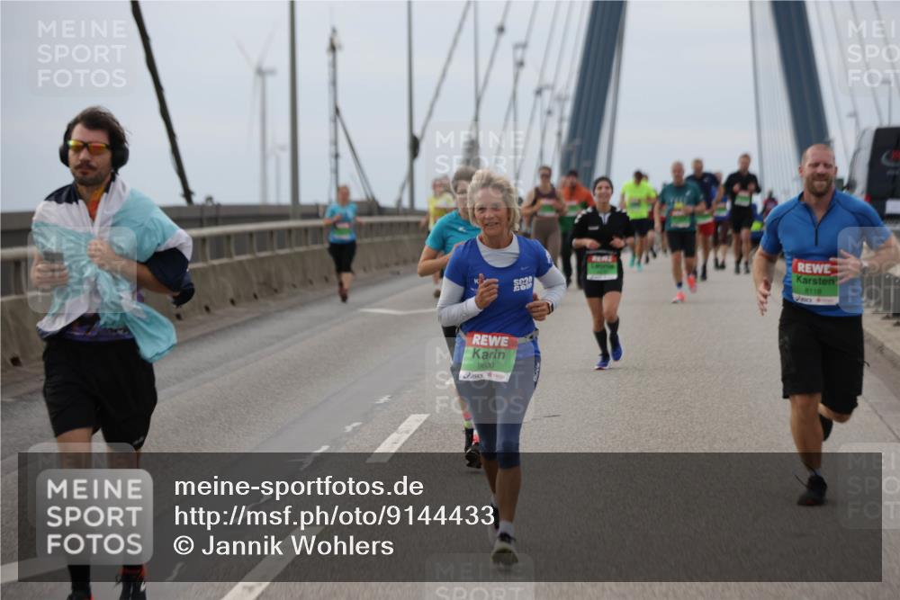 03.10.2025 - Köhlbrandbrückenlauf Jannik Wohlers http://msf.ph/oto/9144433 03.10.2025 15:45:46 Position 1 9600, 20, 8118 meine-sportfotos.de