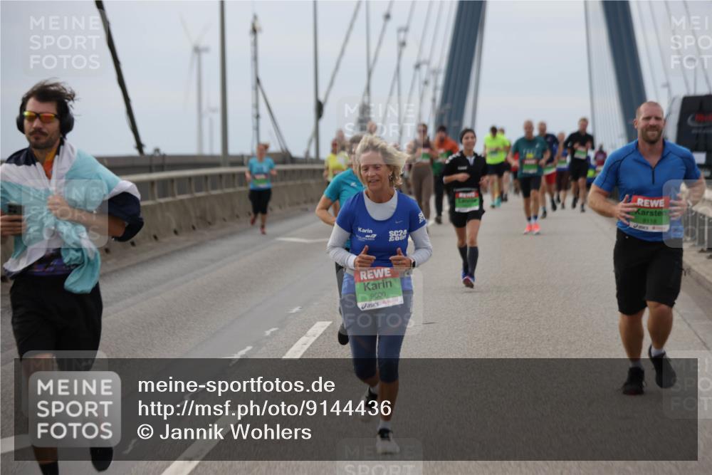 03.10.2025 - Köhlbrandbrückenlauf Jannik Wohlers http://msf.ph/oto/9144436 03.10.2025 15:45:46 Position 1 24, 9600, 8118 meine-sportfotos.de