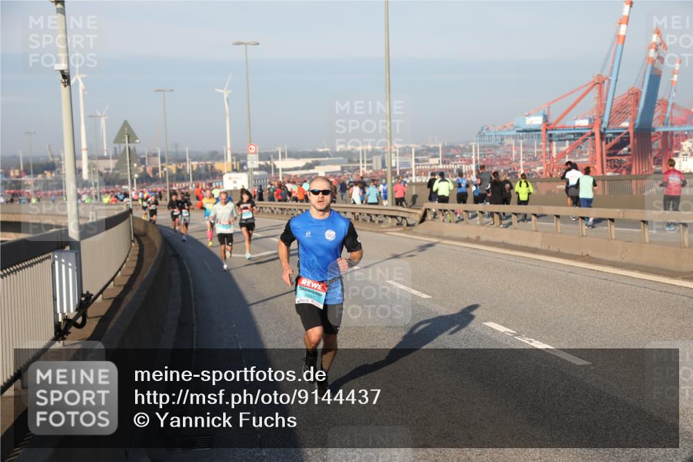 03.10.2025 - Köhlbrandbrückenlauf Yannick Fuchs http://msf.ph/oto/9144437 03.10.2025 08:32:45 Position 2 2937 meine-sportfotos.de