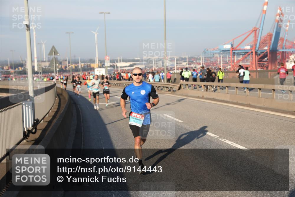 03.10.2025 - Köhlbrandbrückenlauf Yannick Fuchs http://msf.ph/oto/9144443 03.10.2025 08:32:45 Position 2 2937 meine-sportfotos.de