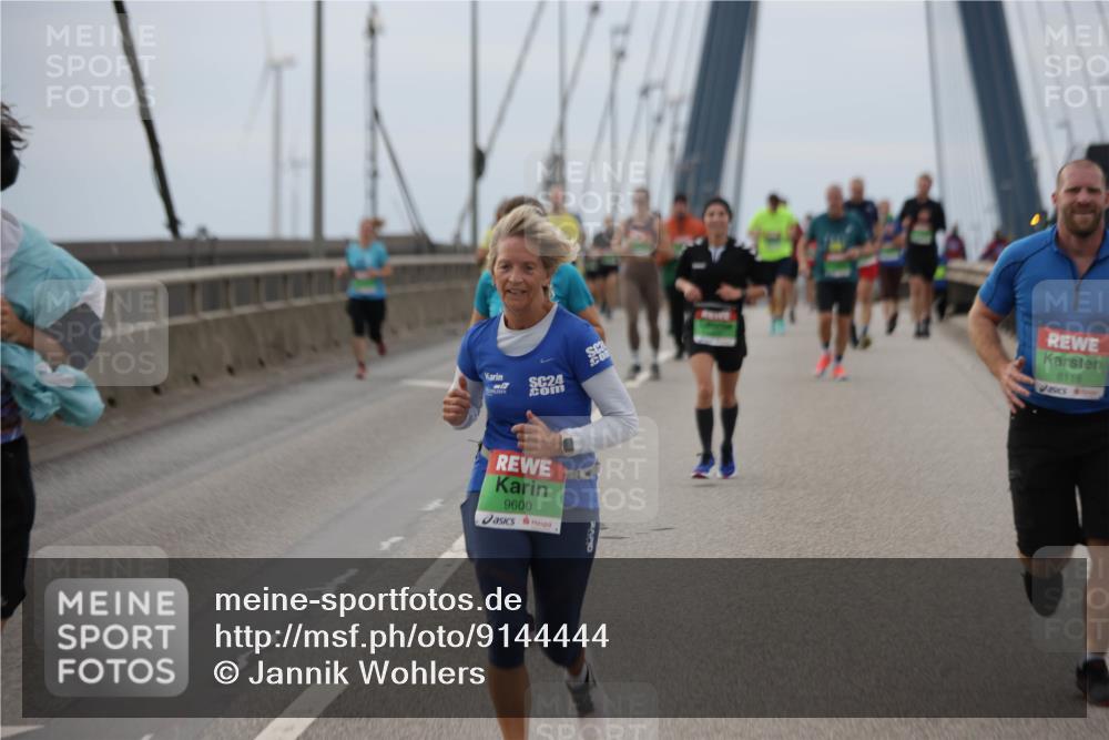 03.10.2025 - Köhlbrandbrückenlauf Jannik Wohlers http://msf.ph/oto/9144444 03.10.2025 15:45:46 Position 1 24, 9600, 8118 meine-sportfotos.de