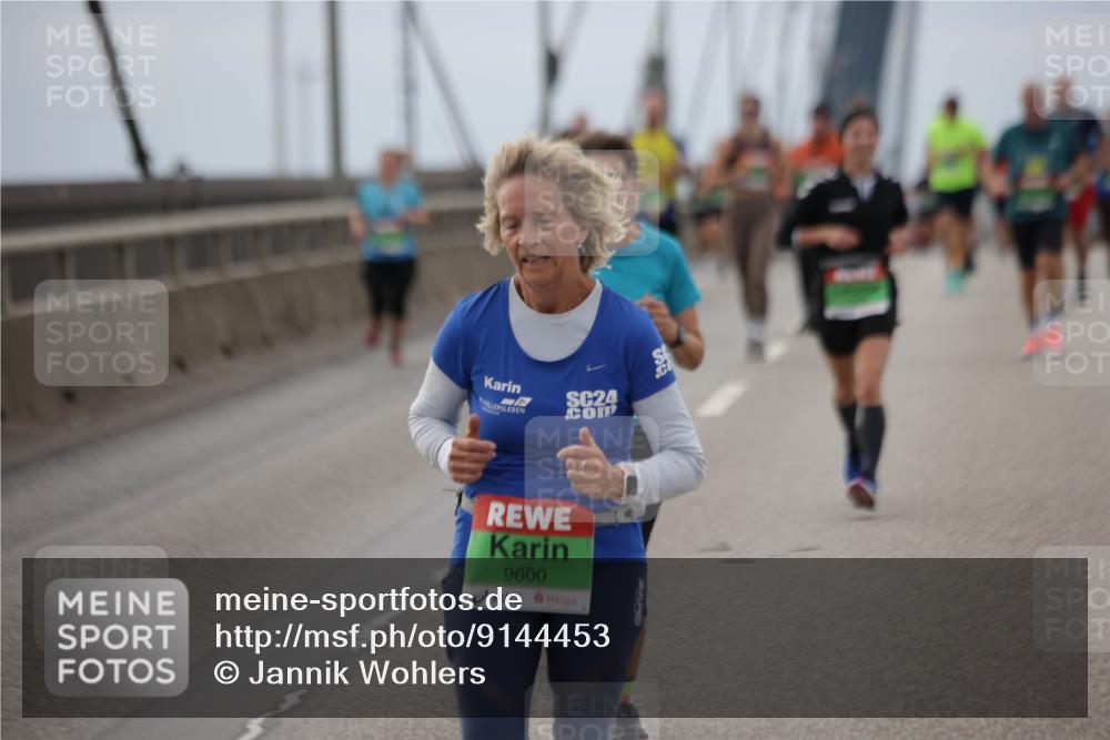 03.10.2025 - Köhlbrandbrückenlauf Jannik Wohlers http://msf.ph/oto/9144453 03.10.2025 15:45:46 Position 1 24, 9600 meine-sportfotos.de