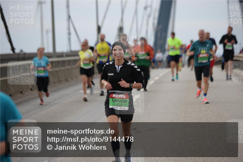 03.10.2025 - Köhlbrandbrückenlauf Jannik Wohlers http://msf.ph/oto/9144478 03.10.2025 15:45:49 Position 1 7777, 7310 meine-sportfotos.de