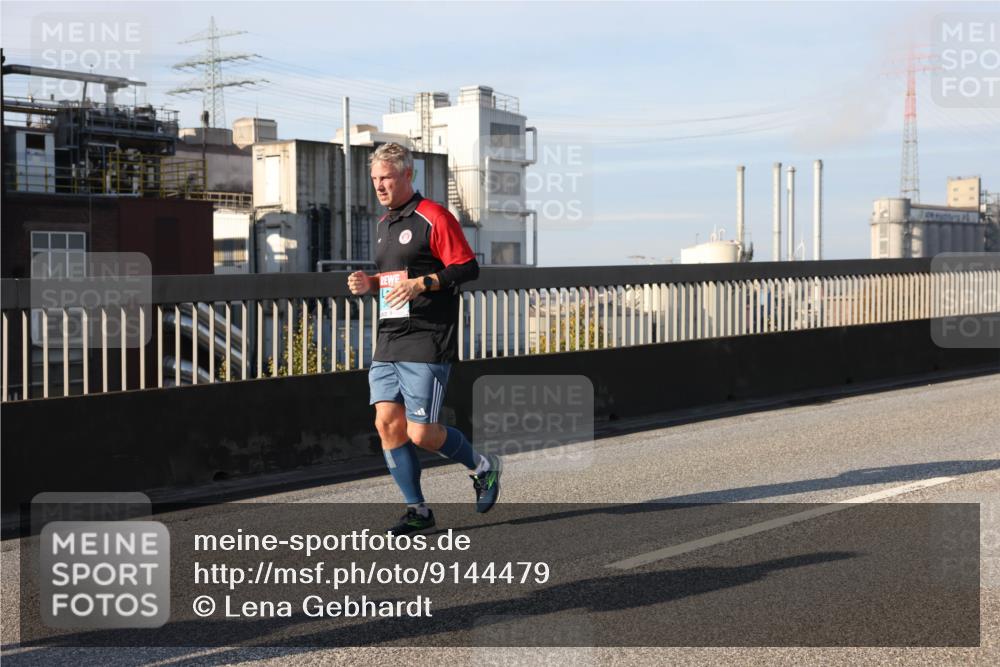 03.10.2025 - Köhlbrandbrückenlauf Lena Gebhardt http://msf.ph/oto/9144479 03.10.2025 10:02:11 Position 2  meine-sportfotos.de