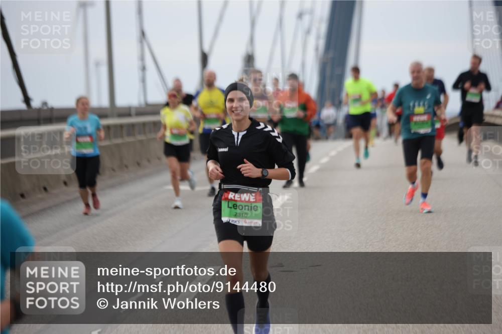03.10.2025 - Köhlbrandbrückenlauf Jannik Wohlers http://msf.ph/oto/9144480 03.10.2025 15:45:49 Position 1 7310 meine-sportfotos.de