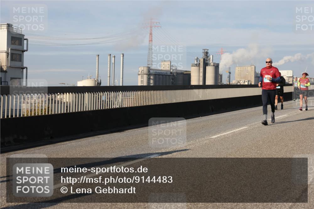 03.10.2025 - Köhlbrandbrückenlauf Lena Gebhardt http://msf.ph/oto/9144483 03.10.2025 10:02:11 Position 2  meine-sportfotos.de