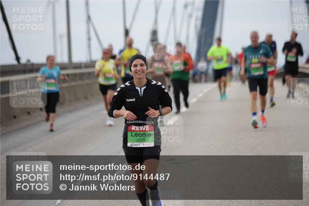 03.10.2025 - Köhlbrandbrückenlauf Jannik Wohlers http://msf.ph/oto/9144487 03.10.2025 15:45:49 Position 1 7310 meine-sportfotos.de