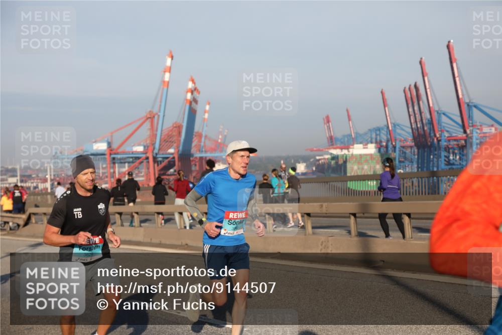 03.10.2025 - Köhlbrandbrückenlauf Yannick Fuchs http://msf.ph/oto/9144507 03.10.2025 08:32:54 Position 2 3629 meine-sportfotos.de
