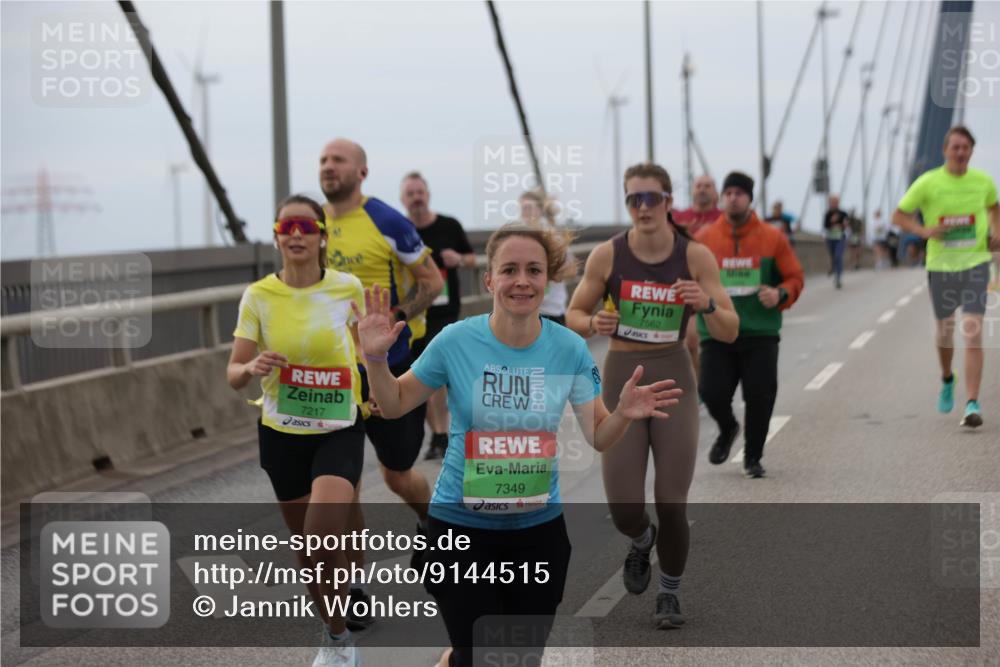 03.10.2025 - Köhlbrandbrückenlauf Jannik Wohlers http://msf.ph/oto/9144515 03.10.2025 15:45:56 Position 1 7217, 7349, 7562 meine-sportfotos.de