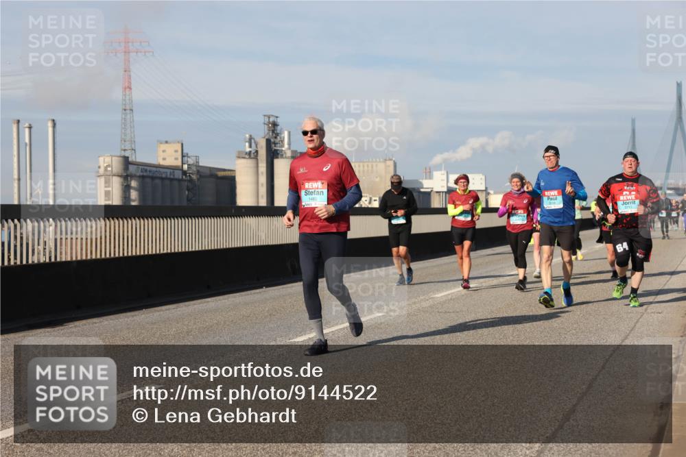 03.10.2025 - Köhlbrandbrückenlauf Lena Gebhardt http://msf.ph/oto/9144522 03.10.2025 10:02:13 Position 2 1483 meine-sportfotos.de