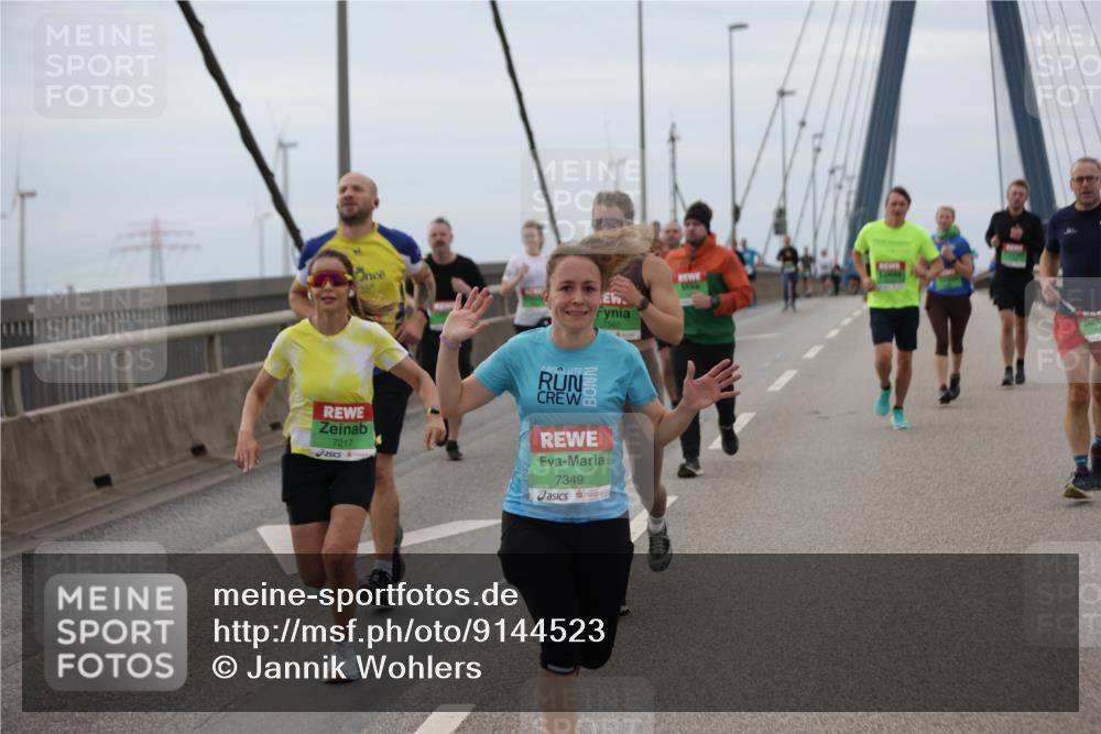 03.10.2025 - Köhlbrandbrückenlauf Jannik Wohlers http://msf.ph/oto/9144523 03.10.2025 15:45:56 Position 1 7217, 7562, 7349 meine-sportfotos.de