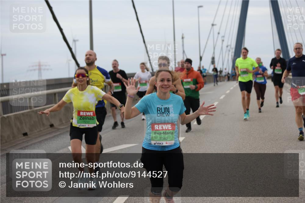 03.10.2025 - Köhlbrandbrückenlauf Jannik Wohlers http://msf.ph/oto/9144527 03.10.2025 15:45:56 Position 1 7217, 7349 meine-sportfotos.de