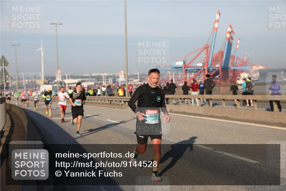 03.10.2025 - Köhlbrandbrückenlauf Yannick Fuchs http://msf.ph/oto/9144528 03.10.2025 08:32:55 Position 2 3269 meine-sportfotos.de