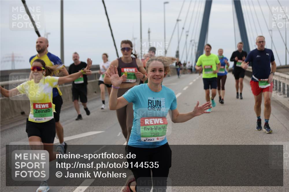 03.10.2025 - Köhlbrandbrückenlauf Jannik Wohlers http://msf.ph/oto/9144535 03.10.2025 15:45:56 Position 1 7217, 7349 meine-sportfotos.de