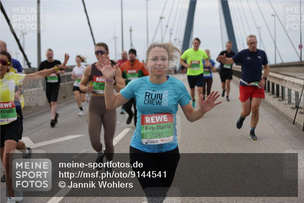 03.10.2025 - Köhlbrandbrückenlauf Jannik Wohlers http://msf.ph/oto/9144541 03.10.2025 15:45:56 Position 1 7217, 7349 meine-sportfotos.de