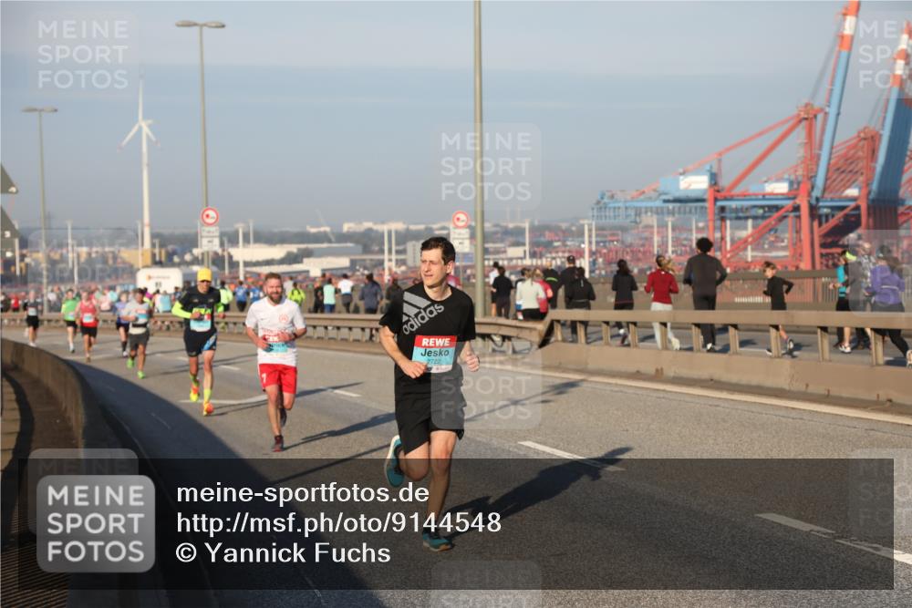 03.10.2025 - Köhlbrandbrückenlauf Yannick Fuchs http://msf.ph/oto/9144548 03.10.2025 08:32:57 Position 2 2722 meine-sportfotos.de