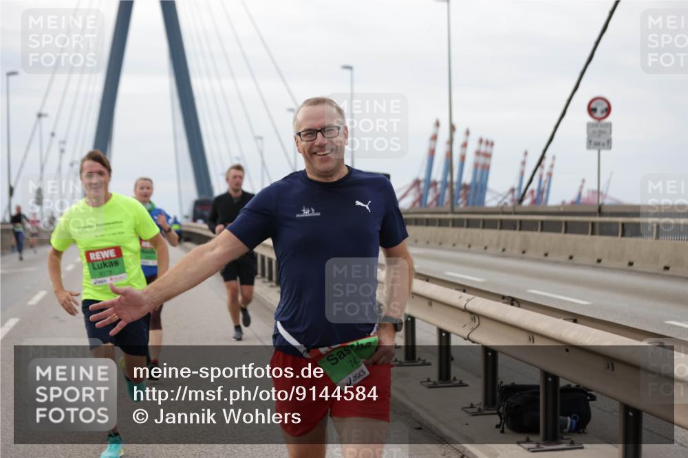 03.10.2025 - Köhlbrandbrückenlauf Jannik Wohlers http://msf.ph/oto/9144584 03.10.2025 15:45:58 Position 1 9378, 742 meine-sportfotos.de