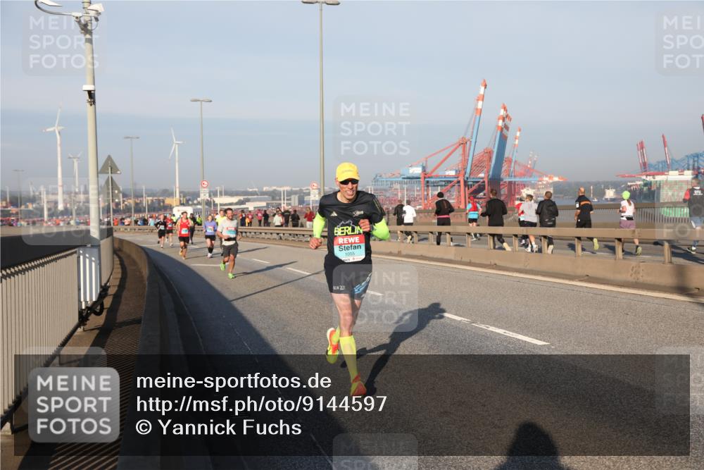 03.10.2025 - Köhlbrandbrückenlauf Yannick Fuchs http://msf.ph/oto/9144597 03.10.2025 08:33:02 Position 2 1055 meine-sportfotos.de