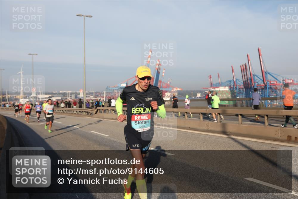 03.10.2025 - Köhlbrandbrückenlauf Yannick Fuchs http://msf.ph/oto/9144605 03.10.2025 08:33:02 Position 2 1055 meine-sportfotos.de