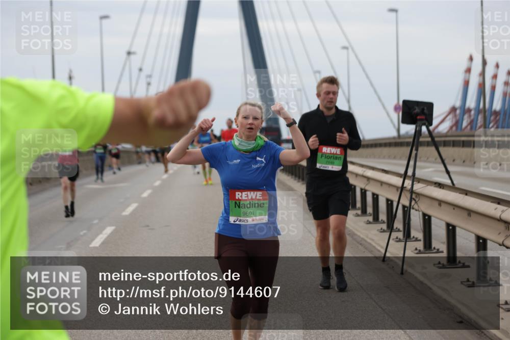 03.10.2025 - Köhlbrandbrückenlauf Jannik Wohlers http://msf.ph/oto/9144607 03.10.2025 15:46:00 Position 1 7148, 9601 meine-sportfotos.de