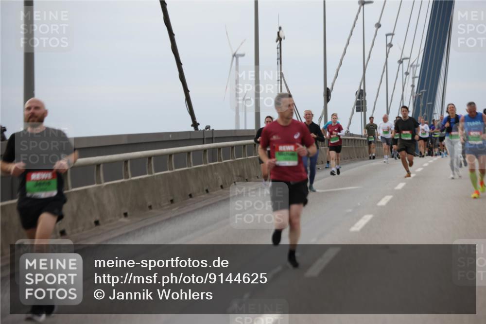03.10.2025 - Köhlbrandbrückenlauf Jannik Wohlers http://msf.ph/oto/9144625 03.10.2025 15:46:01 Position 1  meine-sportfotos.de