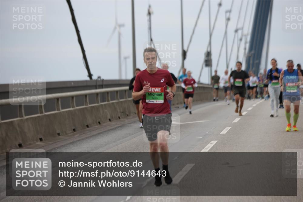 03.10.2025 - Köhlbrandbrückenlauf Jannik Wohlers http://msf.ph/oto/9144643 03.10.2025 15:46:02 Position 1 7419 meine-sportfotos.de