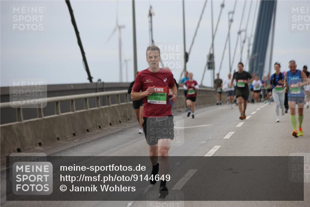 03.10.2025 - Köhlbrandbrückenlauf Jannik Wohlers http://msf.ph/oto/9144649 03.10.2025 15:46:02 Position 1 7419 meine-sportfotos.de